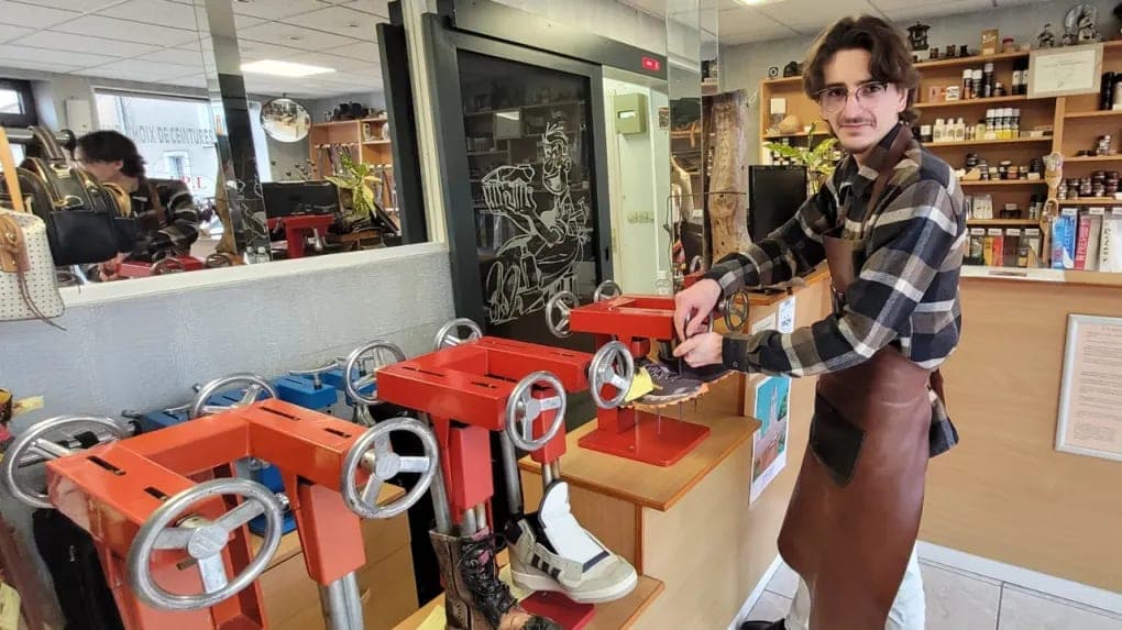 Coordonnier traditionnel de cirage et entretien de chaussures depuis plus de 40 ans - Cordonnerie Baty